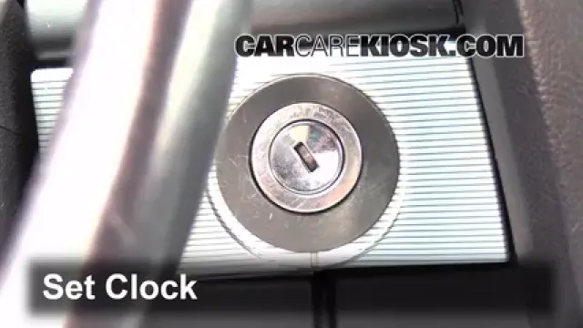 2004 Ford Thunderbird 3.9L V8 Horloge Régler l'horloge